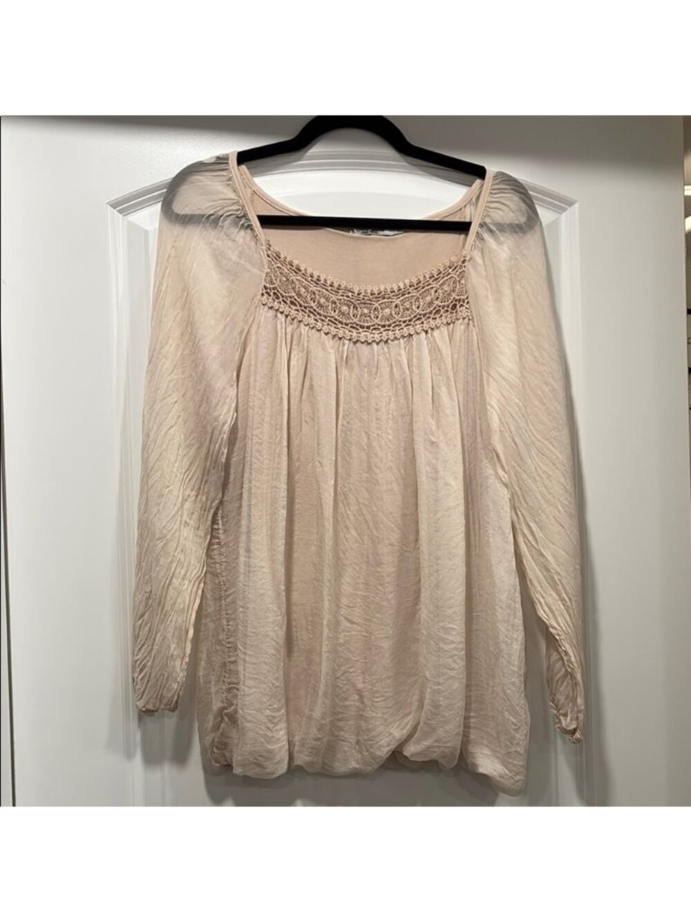 Elegant Cream Women's Top size Large